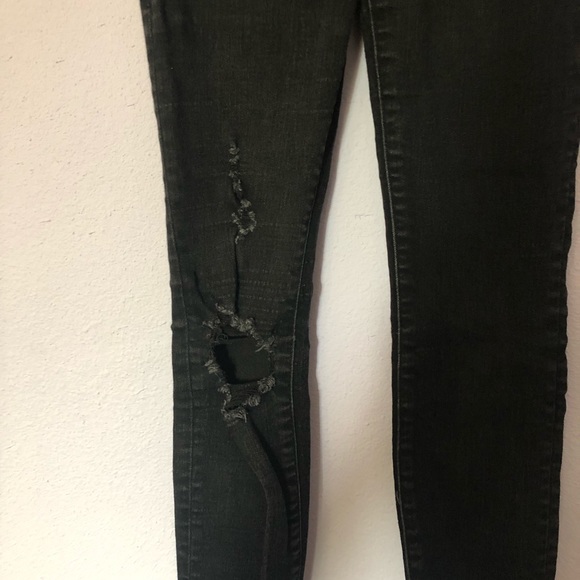 Abercrombie Harper Low Rise Ankle Jeans Distressed - Picture 3 of 9